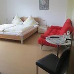 Und Gaestehaus Gute Quelle *