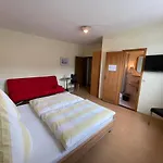 Апартаменты Und Gaestehaus Gute Quelle *