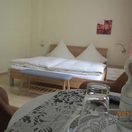 Und Gaestehaus Gute Quelle 3*