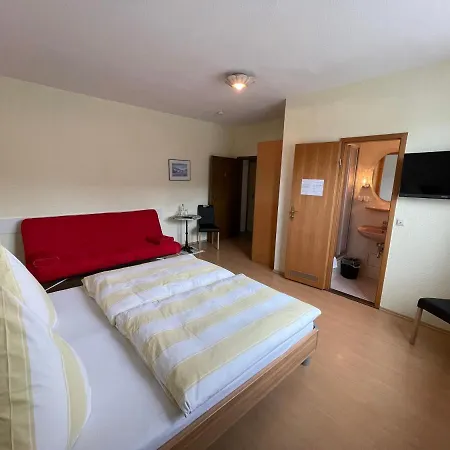 Πανσιόν Und Gaestehaus Gute Quelle 2*