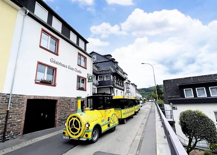 Und Gaestehaus Gute Quelle 招待所 3*