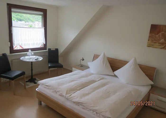 Und Gaestehaus Gute Quelle 招待所 科赫姆